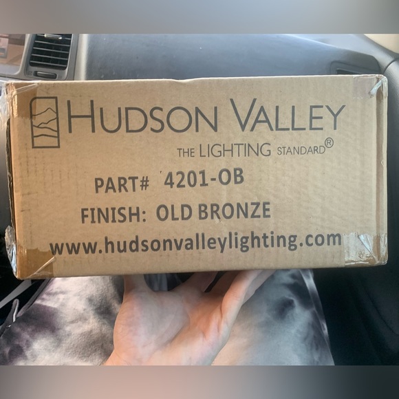 Unique Hudson Valley Centerport 4.5” Bathroom / vanity light / home / elegant - Picture 6 of 6